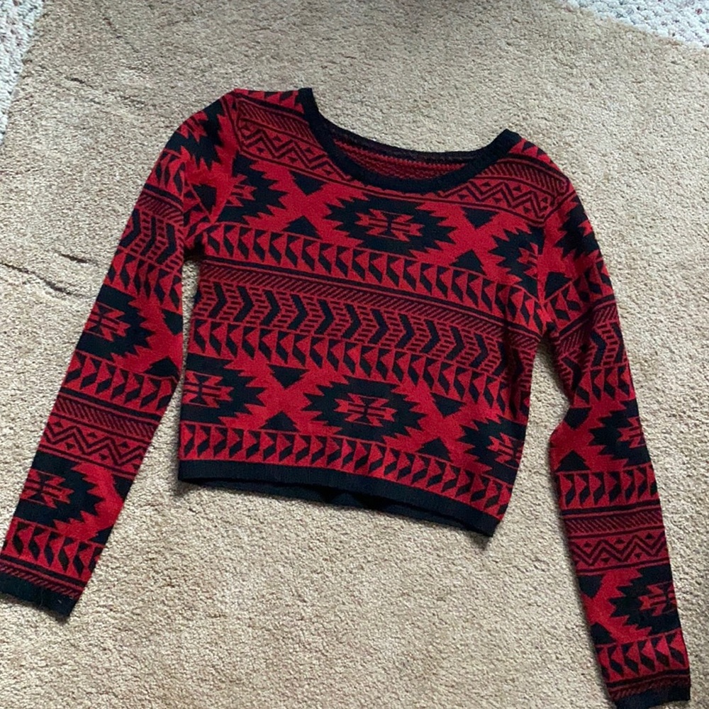 Cropped Sweater in aztec pattern